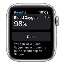 Apple Watch Series 6 (2020) GPS 40 mm - Aluminium Silver - Nike Sport band White/Black
