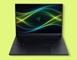 A Razer Blade 16 (2026) open with the screen showing a game