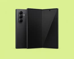 The Galaxy Z Fold 7’s inner and outer screens both deliver high quality.