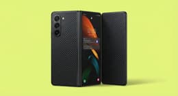 A picture of the Samsung Galaxy Z TriFold open on the lock screen.