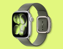 An image of the Apple Watch 11 in Silver.