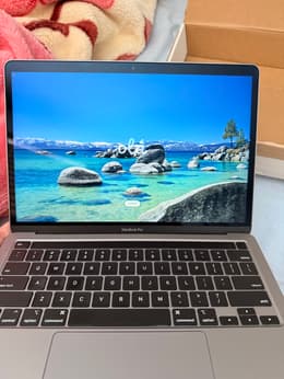 MacBook Pro (2020) 13-inch - Apple M1 8-core and 8-core GPU - 16GB