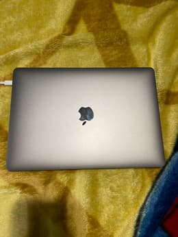 2020年製 Apple MacBook Pro M1、8GB、512GB Amazon.com: Apple Late 2020 MacBook Pro with Apple M1 Chip, 13