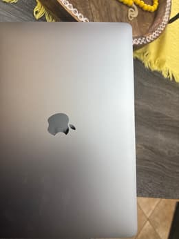 MacBook Air (2020) 13-inch - Apple M1 8-core and 8-core GPU - 16GB