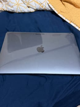 MacBook Air (2020) 13-inch - Apple M1 8-core and 7-core GPU - 8GB