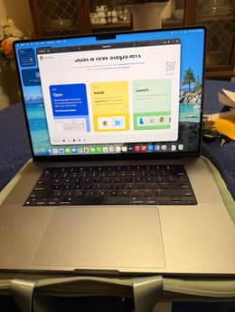 MacBook Pro (2021) 16-inch - Apple M1 Pro 10-core and 16-core GPU