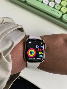 Apple Watch Series SE 2 (2022) GPS + Cellular 40 mm - Aluminium