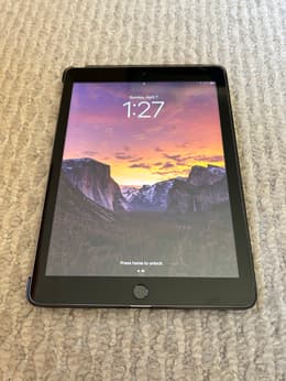 iPad 9.7-inches (2018) 6th gen 32 GB - Wi-Fi + 4G - Space Gray