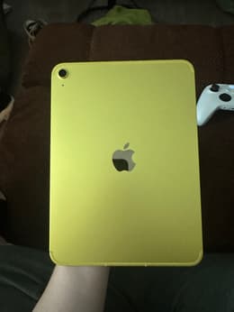 iPad 11-inches (2025) 11th gen 128 GB - Wi-Fi + 5G - Yellow | Back