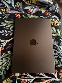 MacBook Pro (2024) 16-inch - Apple M4 Pro 14-core and 20-core GPU