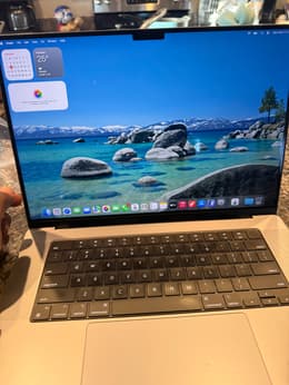 MacBook Pro (2020) 13-inch - Apple M1 8-core and 8-core GPU - 16GB
