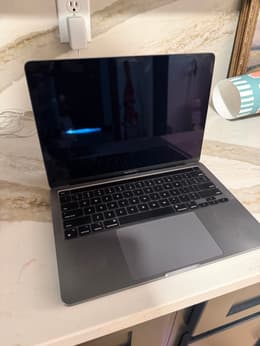 MacBook Pro (2020) 13-inch - Apple M1 8-core and 8-core GPU - 8GB