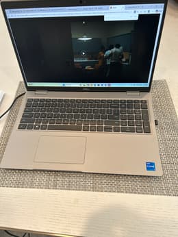 Dell Latitude 5520 15