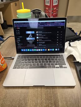 MacBook Pro M1 13インチ 16GB 256GB Apple MacBook Pro 13-in M1 8-core GPU 16GB 256GB Space Gray