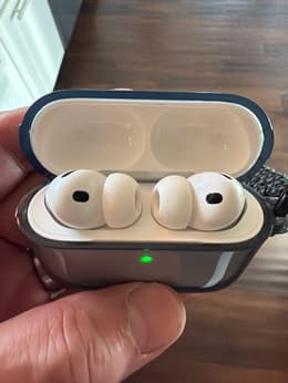 Apple AirPods Pro 3rd gen (2025) - MagSafe (USB-C) Charging case