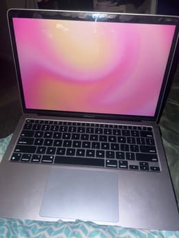 MacBook Air (2020) 13-inch - Apple M1 8-core and 7-core GPU - 8GB