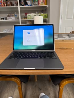 MacBook Pro (2022) 13-inch - Apple M2 8-core and 10-core GPU