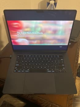 MacBook Air (2023) 15-inch - Apple M2 8-core and 10-core GPU