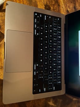 MacBook Pro (2021) 14-inch - Apple M1 Max 10-core and 32