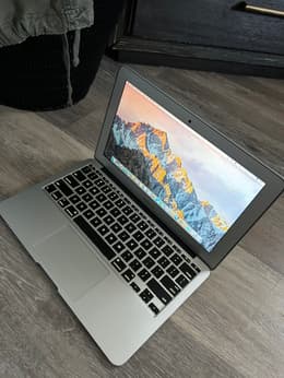 Apple MacBook Air 11インチ early 2015 8GB MacBook Air 11