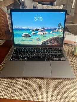 MacBook Air (2020) 13-inch - Apple M1 8-core and 7-core GPU - 16GB