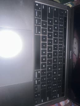 MacBook Pro (2022) 13-inch - Apple M2 8-core and 10-core GPU