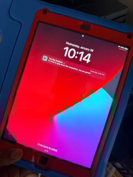 iPad 9.7-inches (2017) 5th gen 128 GB - Wi-Fi - Space Gray | Back