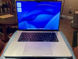 MacBook Pro (2021) 16-inch - Apple M1 Pro 10-core and 16-core GPU
