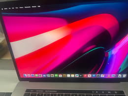 MacBook Pro Retina 15-inch (2018) - Core i7 - 16GB - SSD 256GB