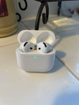 Apple AirPods 4th gen (2024) - Wireless (USB-C) Charging case