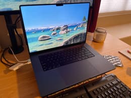 MacBook Pro (2024) 16-inch - Apple M4 Pro 14-core and 20-core GPU