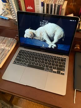 MacBook Air (2020) 13-inch - Apple M1 8-core and 7-core GPU - 8GB