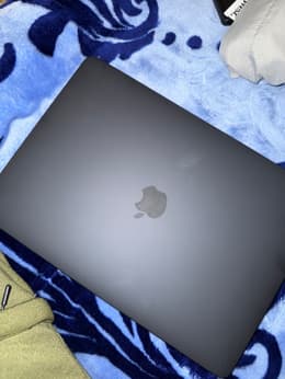 MacBook Pro (2020) 13-inch - Apple M1 8-core and 8-core GPU