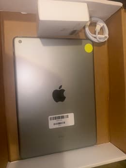 iPad 9.7-inches (2018) 6th gen 32 GB - Wi-Fi - Space Gray | Back