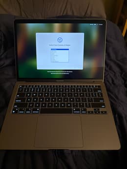 MacBook Air (2020) 13-inch - Apple M1 8-core and 7-core GPU