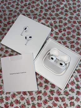 Apple AirPods 3rd gen (2021) - MagSafe Charging case | Back Market