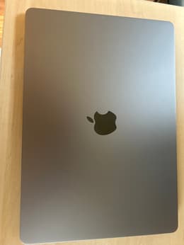 MacBook Air (2022) 13-inch - Apple M2 8-core and 10-core GPU - 8GB
