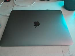 MacBook Air (2020) 13-inch - Apple M1 8-core and 7-core GPU - 16GB