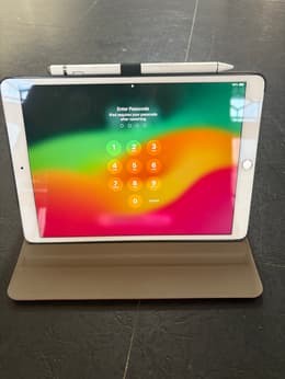 iPad Pro 12.9-inches (2017) 2nd gen 64 GB - Wi-Fi - Space Gray