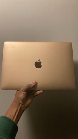 MacBook Air (2020) 13-inch - Apple M1 8-core and 8-core GPU - 16GB