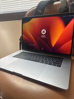 MacBook Pro Retina 15-inch (2017) - Core i7 - 16GB - SSD 512GB