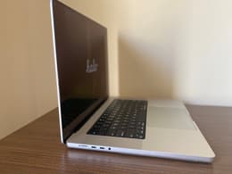MacBook Pro (2023) 16-inch - Apple M2 Pro 12-core and 19-core GPU