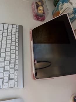 iPad Air 10.9-inches (2022) 5th gen 64 GB - Wi-Fi - Purple | Back