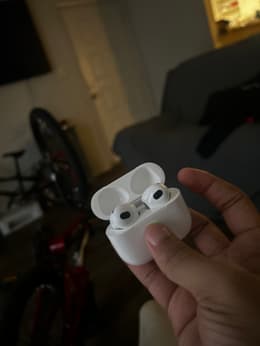 Apple AirPods 3rd gen (2021) - Lightning Charging case | Back Market