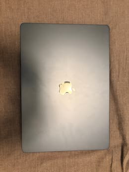 MacBook Air (2024) 13-inch - Apple M3 8-core and 10-core GPU