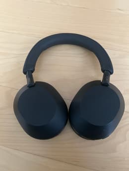 Sony WH1000XM5/B Noise cancelling Headphone Bluetooth with