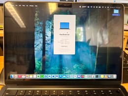 MacBook Air (2024) 13-inch - Apple M3 8-core and 10-core GPU