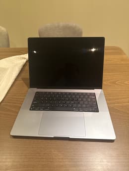 MacBook Pro (2021) 16-inch - Apple M1 Pro 10-core and 16-core GPU