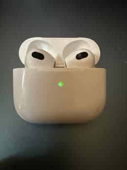 Apple AirPods 3rd gen (2021) - Lightning Charging case | Back Market