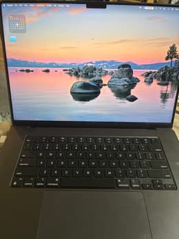 MacBook Pro (2023) 14-inch - Apple M3 8-core and 10-core GPU